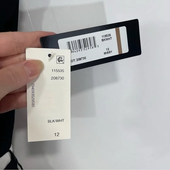 SLNY Black and White Embroidered Fit and Flare Dress 12 - Picture 6 of 11